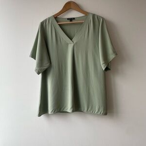Eileen Fisher 100% Silk Sage Green V-Neck Blouse | Minimalist Luxe -size L